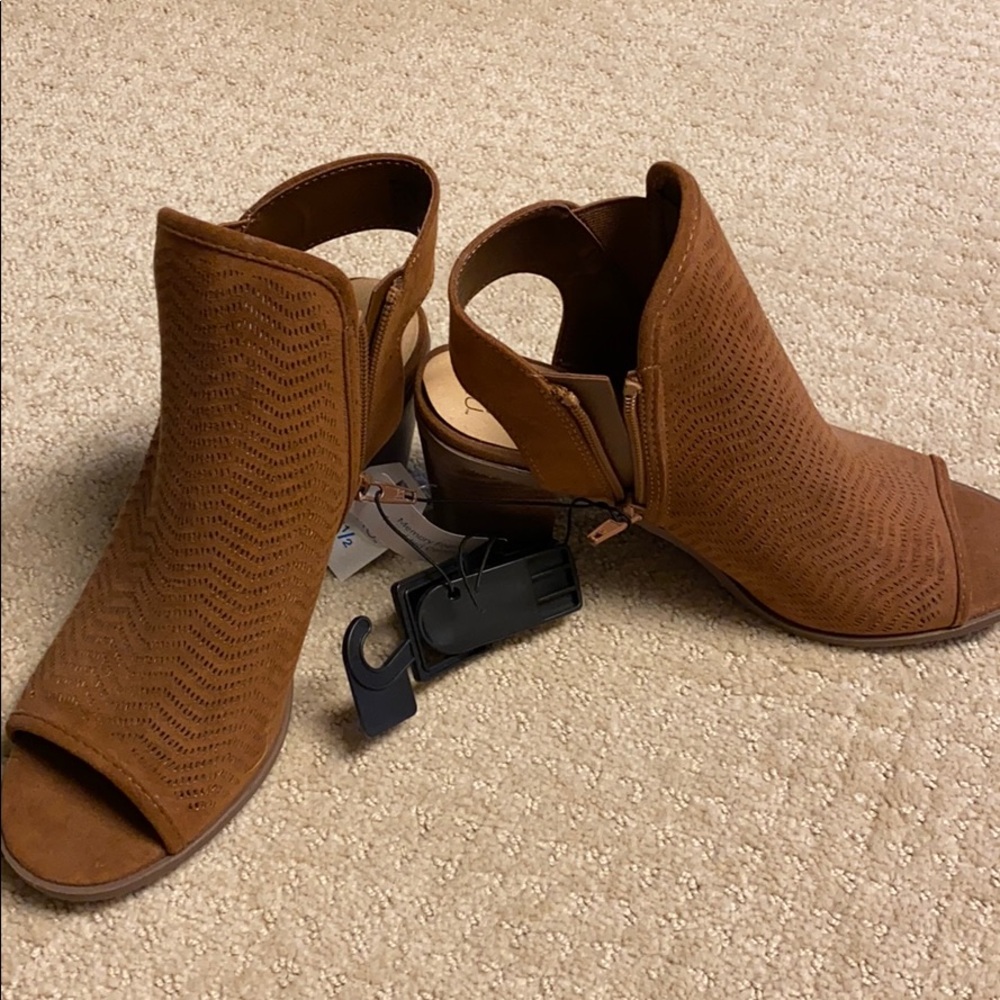 Suede boots